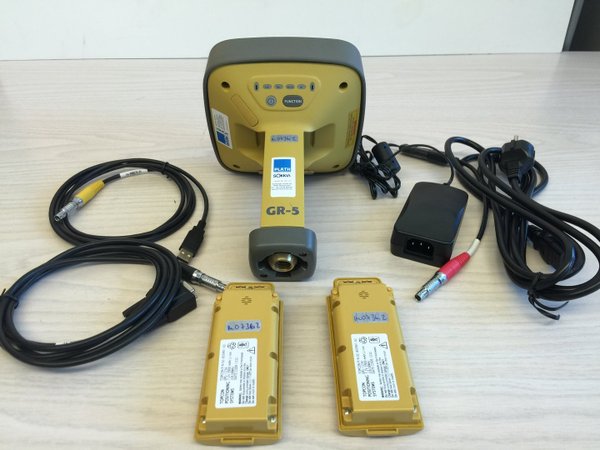GR-5, GNSS-Empfänger mit Dig.UHF (Satel) und GSM/GPRS Modem, #774-10098